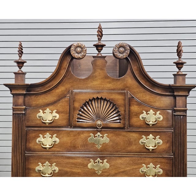 Kittinger Late 20th Century Kittinger Williamsburg Cw-190 Mahogany Chippendale Bombe Highboy Rare 150 Made For Sale - Image 4 of 15