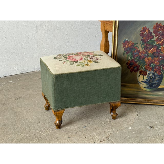 1920s Vintage Ottoman in Walnut with Needlepoint Top, 1920s For Sale - Image 5 of 8