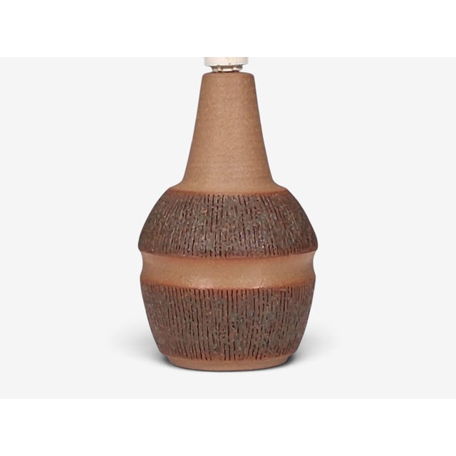1960s Einar Johansen, Large Table Lamp, Brown Stoneware For Sale In New York - Image 6 of 11