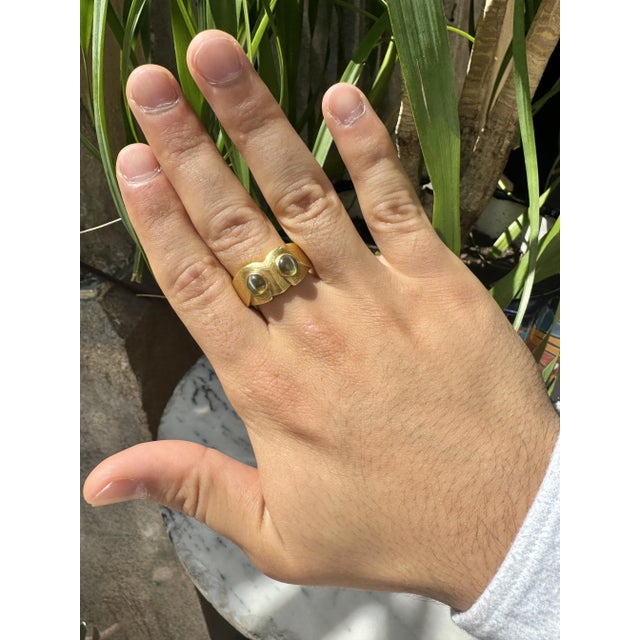 Vintage Potter & Mellen "Owl" Chrysoberyl Cats-Eye Men's Brushed 18k Gold Ring Size 12 For Sale In Miami - Image 6 of 6