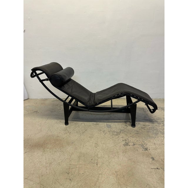 1990s Lc4 Le Corbusier “Noire” Chaise Lounge for Cassina For Sale - Image 5 of 12