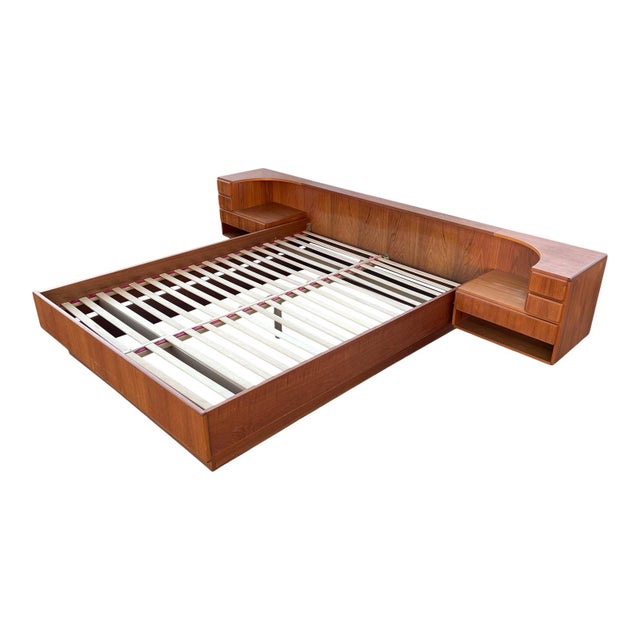 Komfort Empress Danish Teak Platform Queen Bed With Floating