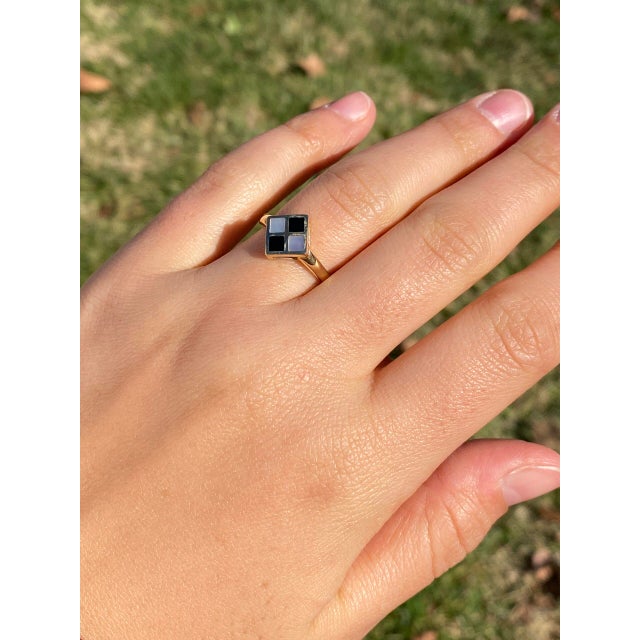 Cinco Avenida: Checkerboard Onyx and Mother Of Pearl Ring in Yellow Gold For Sale - Image 10 of 10