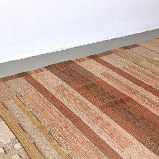 Tan Finnish Flat-Weave Carpet by Laila Karttunen for Kiikan Mattokutomo, 1930s For Sale - Image 8 of 13