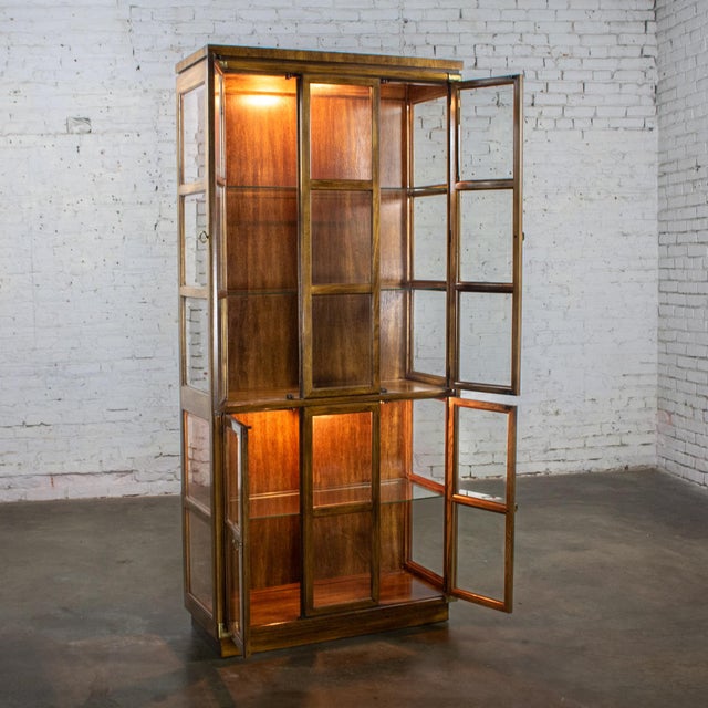 Wood Late 20th Century Campaign Style Oak Curio Cabinet by Drexel Heritage Accolade II Collection For Sale - Image 7 of 18