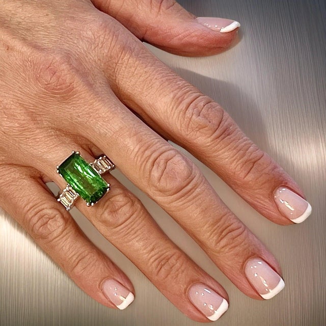 Traditional Natural Tourmaline Sapphire Ring 7 14k WG 12.17 TCW Certified For Sale - Image 3 of 18