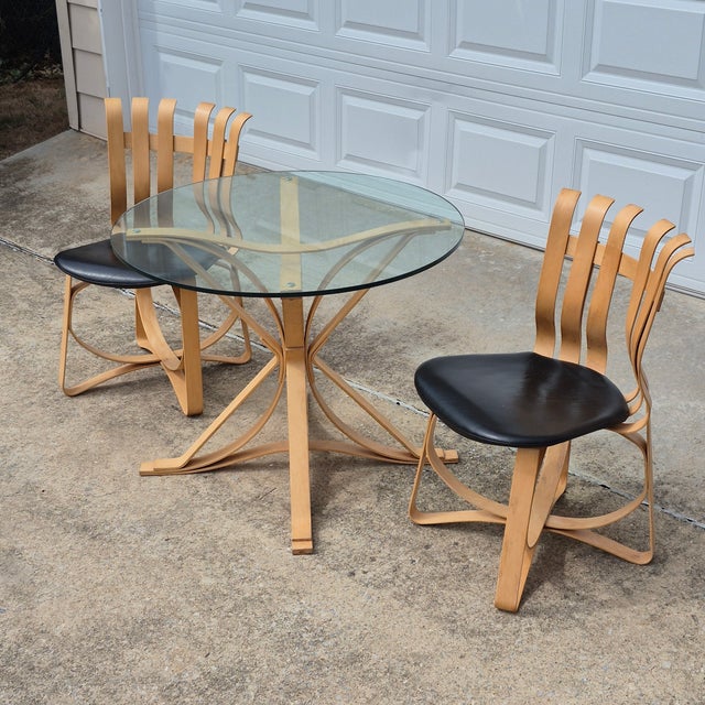 1993 Frank Gehry for Knoll Bentwood Maple “Face Off” Dining Table & 2 “Hat Trick” Dining Chairs - Set of 3 For Sale - Image 13 of 13