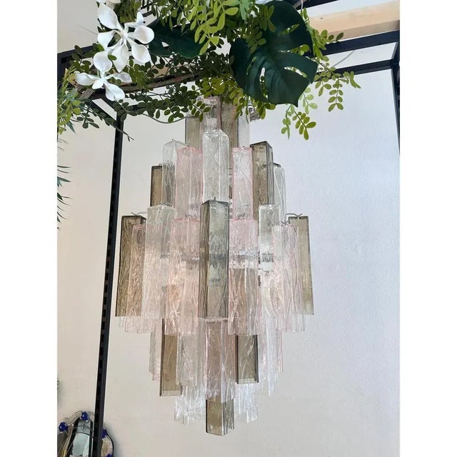 Early 21st Century Pink and Fumè Squared Bark Murano Glass Chandelier by Simoeng For Sale - Image 5 of 7