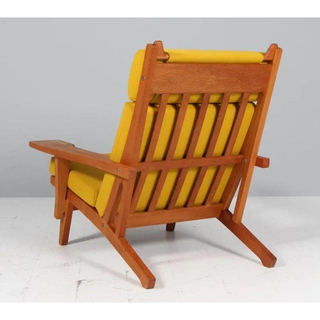 Brown Model GE-375 Lounge Chair attributed to Hans J. Wegner for Getama, 1960s For Sale - Image 8 of 9