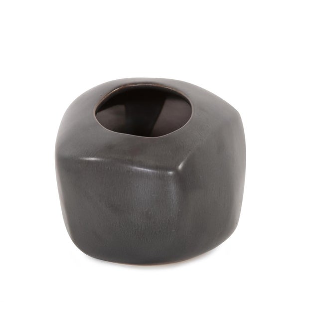 Gray Alamo Vase- Small For Sale In Chicago - Image 6 of 10