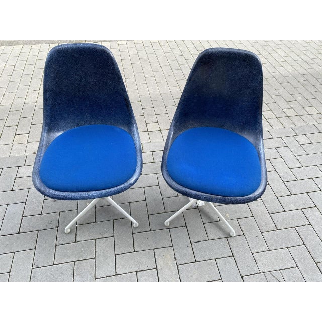 Vintage Chairs by Charles & Ray Eames for Herman Miller, 1960s, Set of 2 For Sale - Image 16 of 16