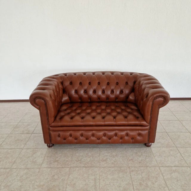 Brown Chesterfield 3-Seater and 2-Seater Sofas with Ottoman, 1970s, Set of 3 For Sale - Image 8 of 13