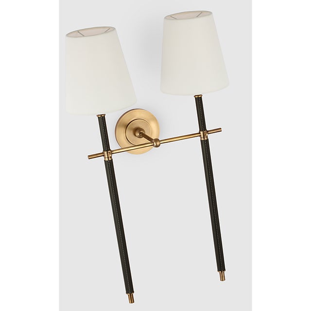 Visual Comfort Thomas O'Brien for Visual Comfort Signature Bryant Large Wrapped Double Tail Sconce in Hand-Rubbed Antique Brass and Chocolate Leather w/ Linen Shades For Sale - Image 4 of 7