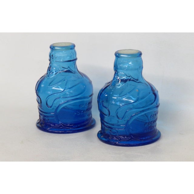 Wheaton Nj Pocahontas Indian Herbs 2pc Pair Blue Glass Salt Pepper Shakers 4926b For Sale - Image 4 of 16