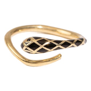 Black Enamel Gold Snake Ring, Size 8 For Sale
