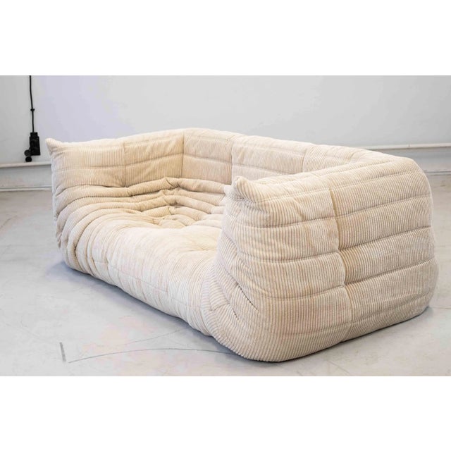 Vintage Two-Seat Togo Sofa with Arms in Beige Corduroy by Michel Ducaroy for Ligne Roset, 1970s For Sale - Image 6 of 18