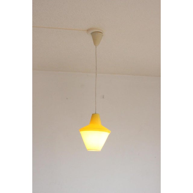 White Cellulose Pendant Lamp from Atelier De Recherche Plastique & Rotaflex, 1950s For Sale - Image 8 of 17