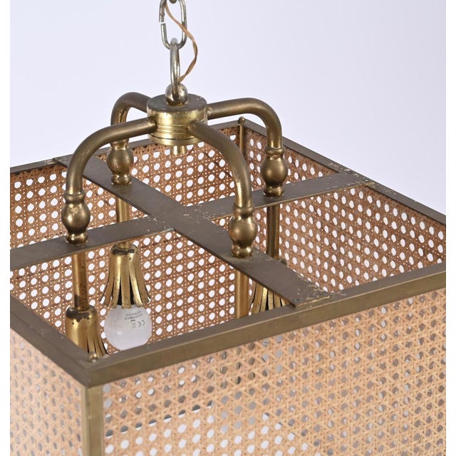 Metal Vienna Straw Wicker, Glass Square & Brass Chandelier Lamp, Italy, 1950s For Sale - Image 7 of 17