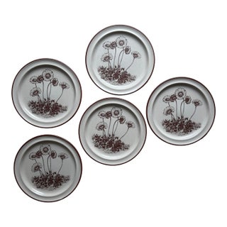 1970s Set of 5 Vintage Noritake Stoneware Plates – “Desert Flowers” – 8⅜” – Pattern 3931 For Sale