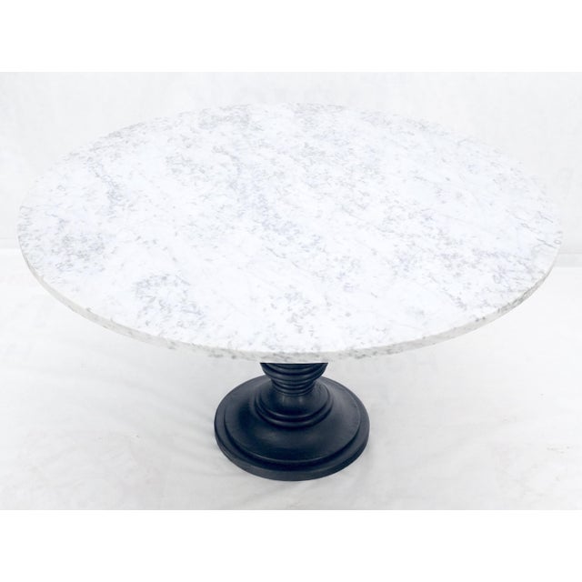 Angelo Mangiarotti Large White Grey 54" Round Marble Top Heavy Turned Onion Base Dining Table For Sale - Image 4 of 9