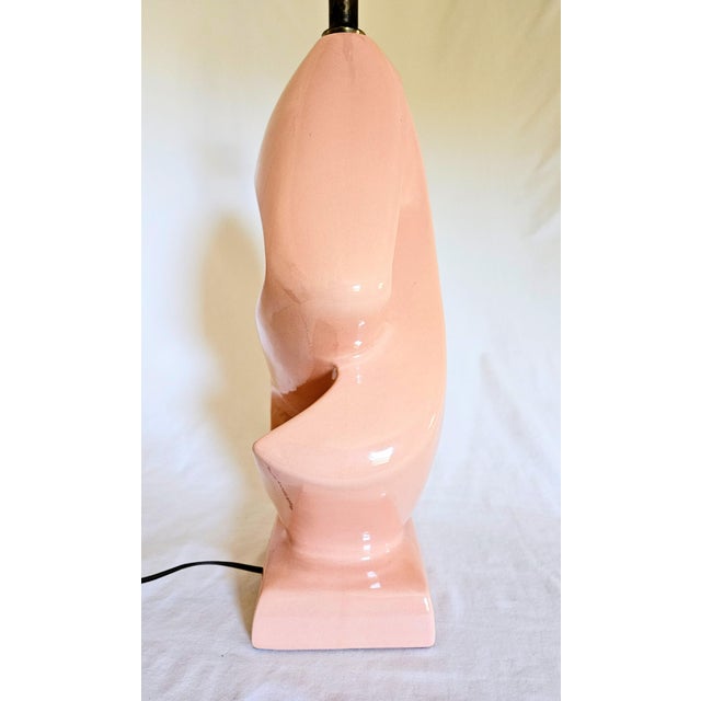 1950s Mid-Century Modern Atomic Ceramic Freeform Pink Table Lamp Abstract Sculpture For Sale - Image 4 of 8