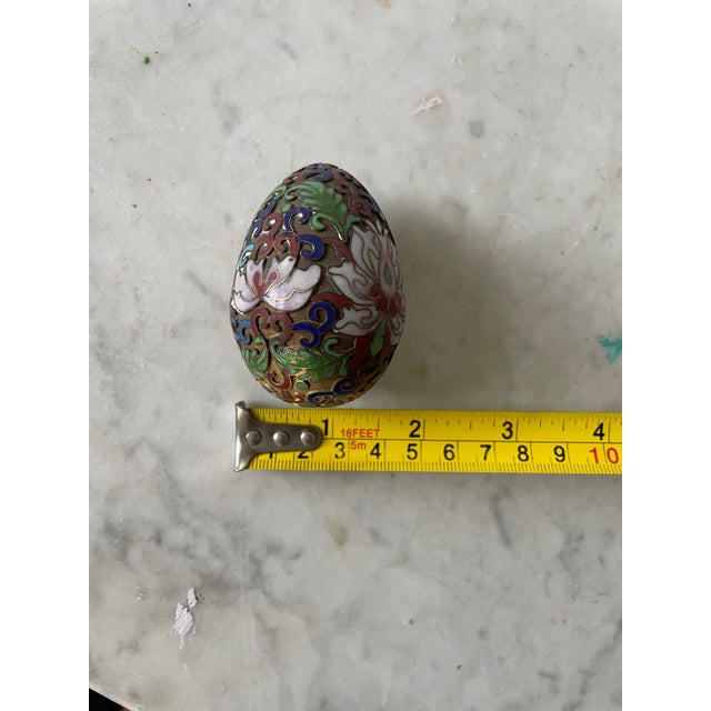 Chinese Cloisonné Enamel Egg "Flowers" Early 20th Century For Sale - Image 4 of 6
