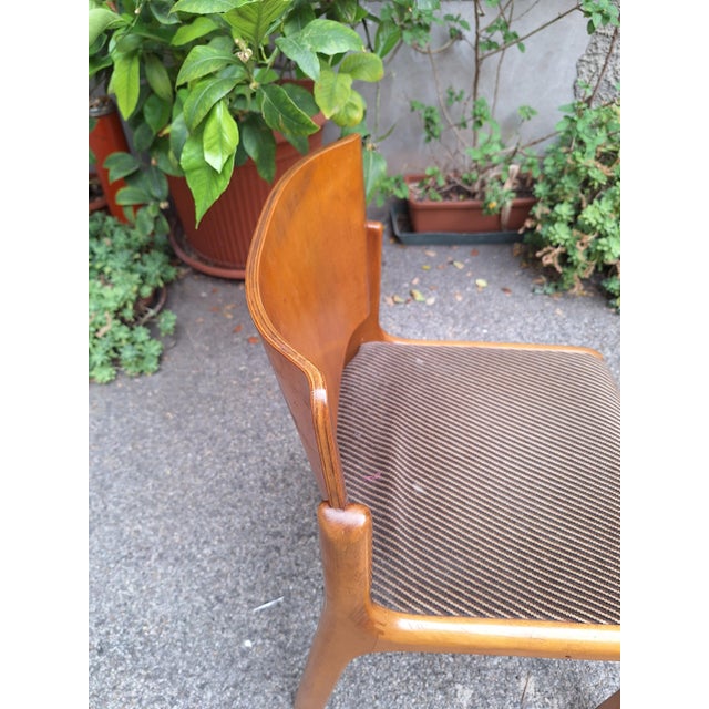 Vintage Chairs in Light Wood and Fabric Seat with Curved Backrest, 1960s, Set of 5, in Very Good conditions. Designed 1960...