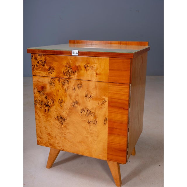 Vintage Czechoslovak Nightstands in Burl Veneer, 1940s, Set of 2 For Sale - Image 6 of 10