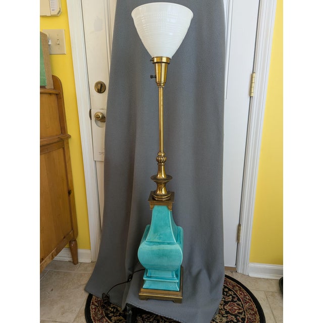 Mid 20th Century Mid 20th Century Mid Century Stiffel Pagoda Style Base Glazed Ceramic Lamp For Sale - Image 5 of 9