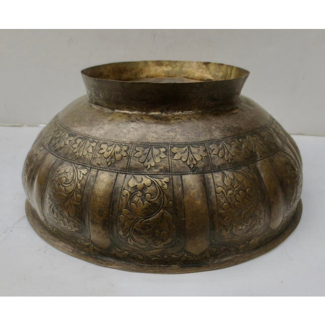 Metal Kashmiri Repousse Copper Bowl. For Sale - Image 7 of 12