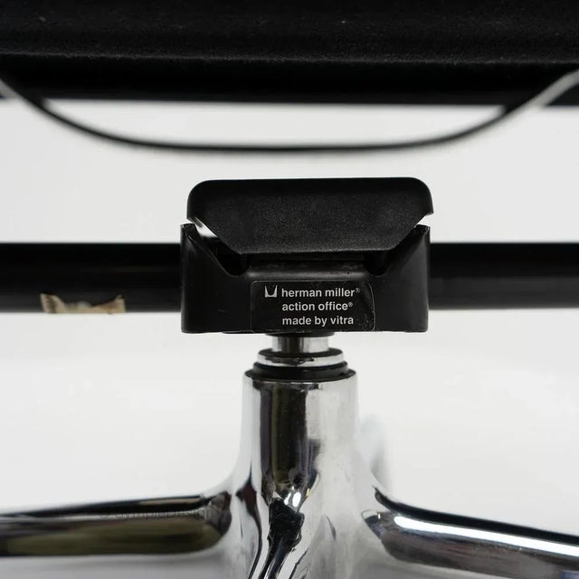 EA124 Lounge Chair by Charles & Ray Eames for Vitra, 1980s For Sale - Image 11 of 12