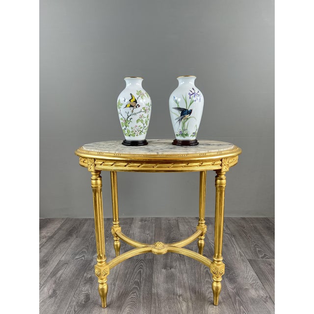 The Meadowland Bird Vases in Porcelain from Franklin, 20th Century, Set of 2, in Very Good conditions. Designed 1980 to 1989