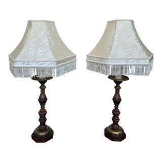 Mid 20th Century Traditional Colonial Revival Turned Wood & Brass Table Lamp W/ Fringe Shade - a Pair For Sale