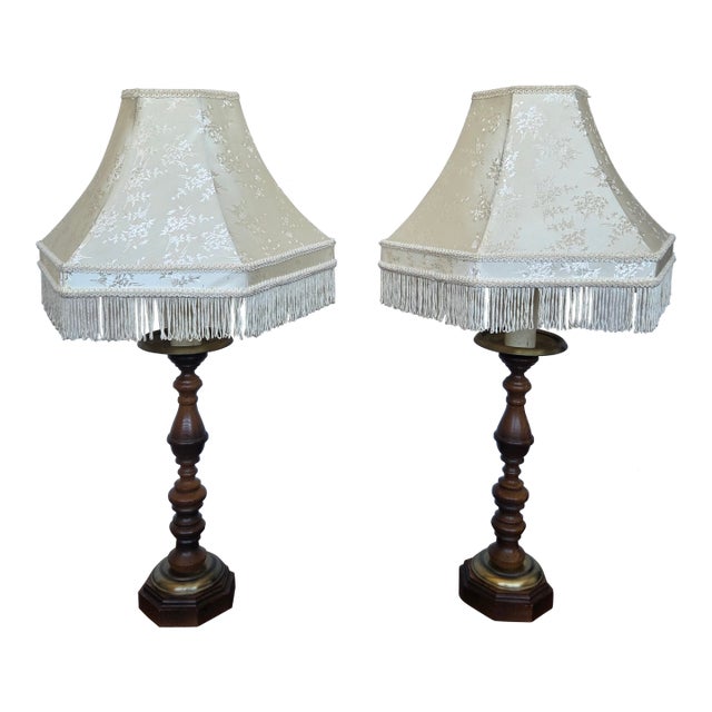 Mid 20th Century Traditional Colonial Revival Turned Wood & Brass Table Lamp W/ Fringe Shade - a Pair For Sale