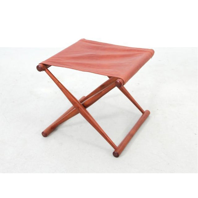 Danish mid-century folding stool in teak, from the 60's year 1960's condition excellent dimensions h 44 cm. D 44 cm. W 56...