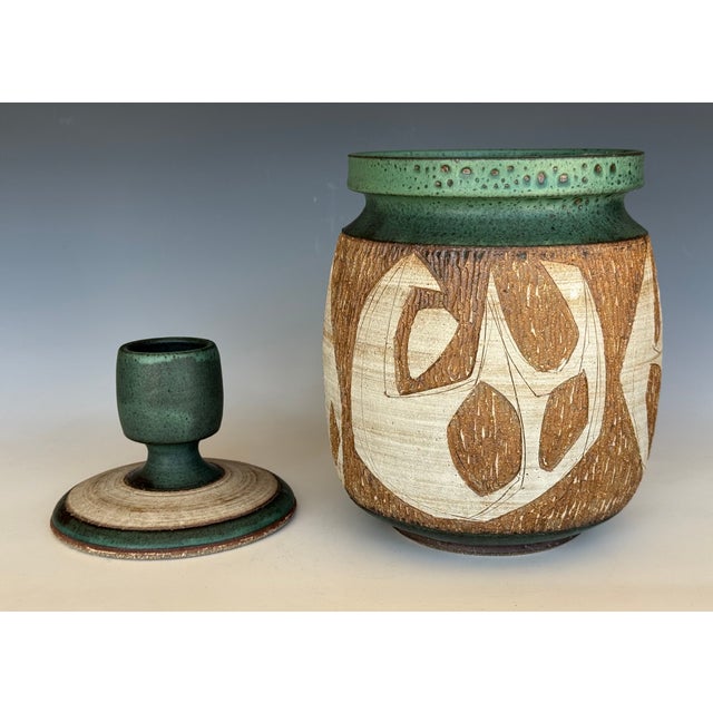 Ceramic Mid-Century Joel Edwards Large Studio Pottery Lidded Jar For Sale - Image 7 of 15