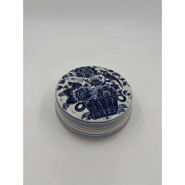 Hand-Painted Blue and White Ceramic Jar, Delft, Netherlands For Sale - Image 10 of 10