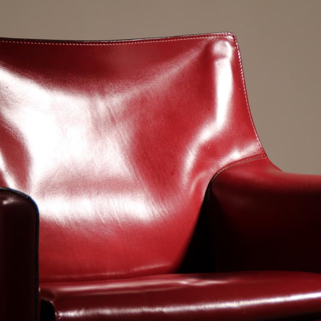 Cassina Vintage Cab 414 Chair in Leather by Mario Bellini for Cassina, 1982 For Sale - Image 4 of 18
