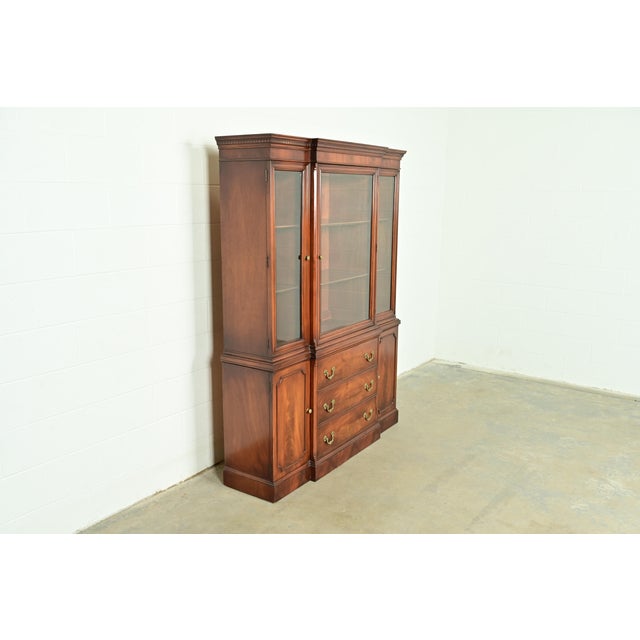 White Furniture White Furniture Georgian Flame Mahogany Breakfront Bookcase Cabinet, Circa 1960s For Sale - Image 4 of 16