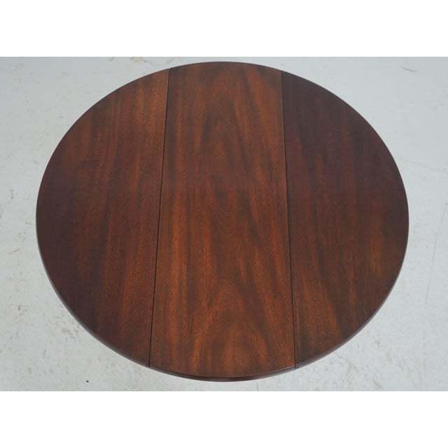 1980s Henkel Harris Spnea Mahogany Drop-Leaf Occasional Table For Sale - Image 5 of 17