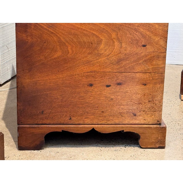 Early 19th Century Small English Mahogany Chest For Sale - Image 9 of 11
