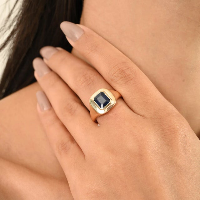 Blue Vintage-Inspired 14k Gold Blue Sapphire Ring Size 5.5 For Sale - Image 8 of 14