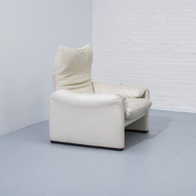Cassina Maralunga Chair by Vico Magistretti for Cassina, 1970s For Sale - Image 4 of 11