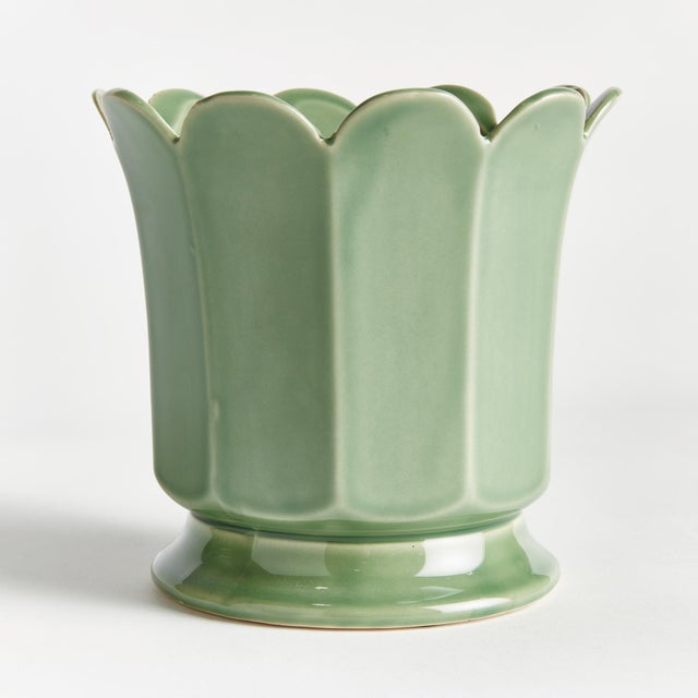 Kenneth Ludwig Chicago Maline Footed Pot Large For Sale - Image 4 of 4