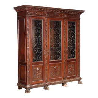 Antique Neo-Renaissance Style Bookcase in Walnut, 1900s For Sale