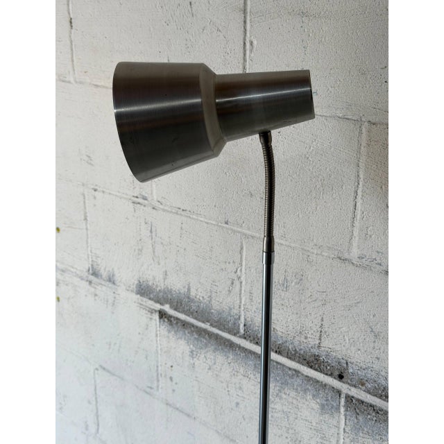 1950s Mid-Century Modern Metal Floor Lamp With Adjustable Gooseneck Shade For Sale In Los Angeles - Image 6 of 8