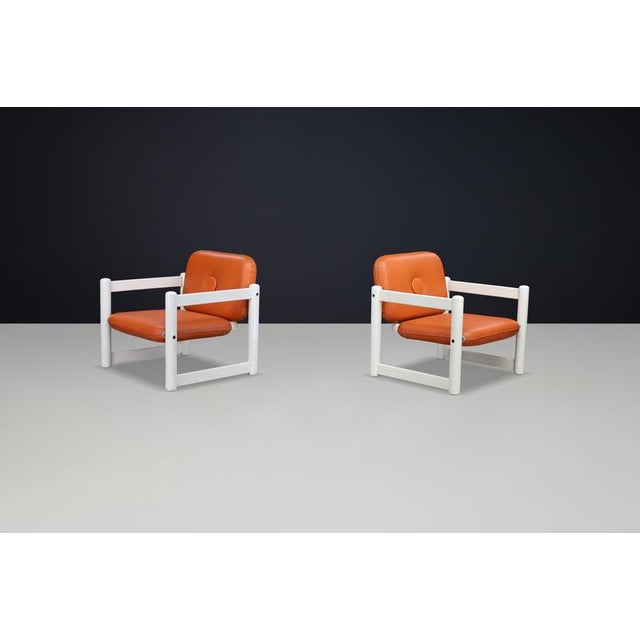 Mid-Century Modern Italian Low Lounge Chairs in White Wood & Cognac Skai, 1970s, Set of 2 For Sale - Image 3 of 9