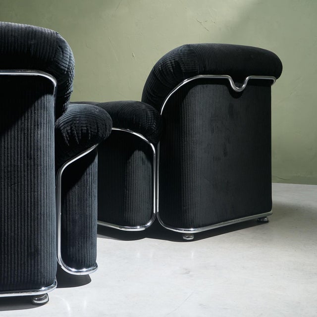 Black Lounge Chairs in Chromed Steel and Black Corduroy Fabric, Italy, Set of 2 For Sale - Image 8 of 13