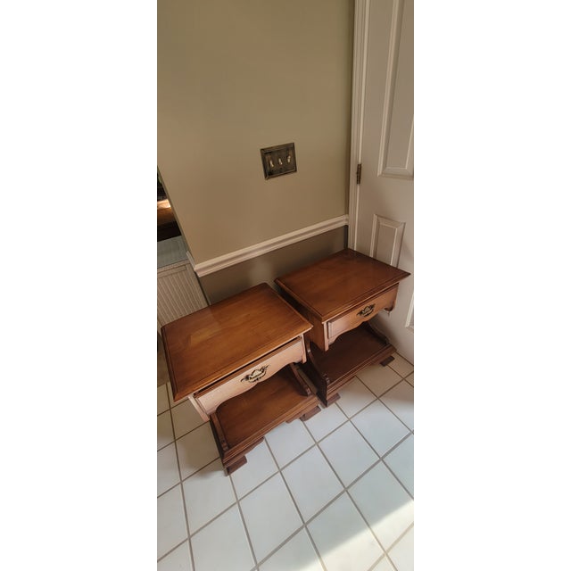 Late 20th Century Pennsylvania House Solid Hard Rock Maple Colonial Early American Nightstands - A Pair For Sale - Image 12 of 16