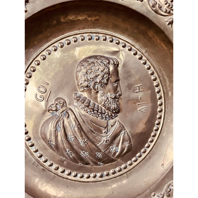 Large Antique Copper Decorative Plate with Henry IV Portrait, 1901 For Sale - Image 6 of 8